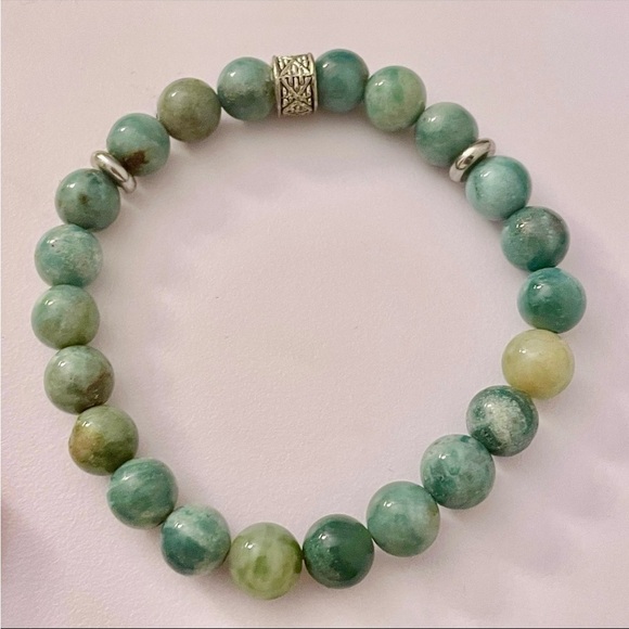 Green Jadeite Beaded Bracelet 6.5” - Picture 1 of 4